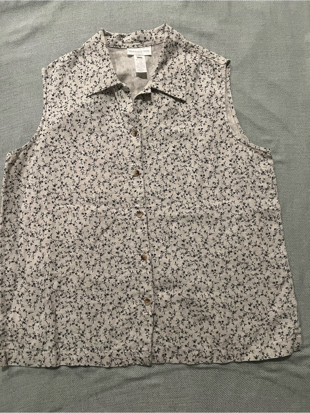 Jones New York Linen Sleeveless Button-Front Tank with Black Floral Print